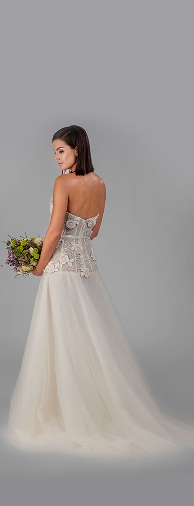 Lana Mollov Ivone bridal design